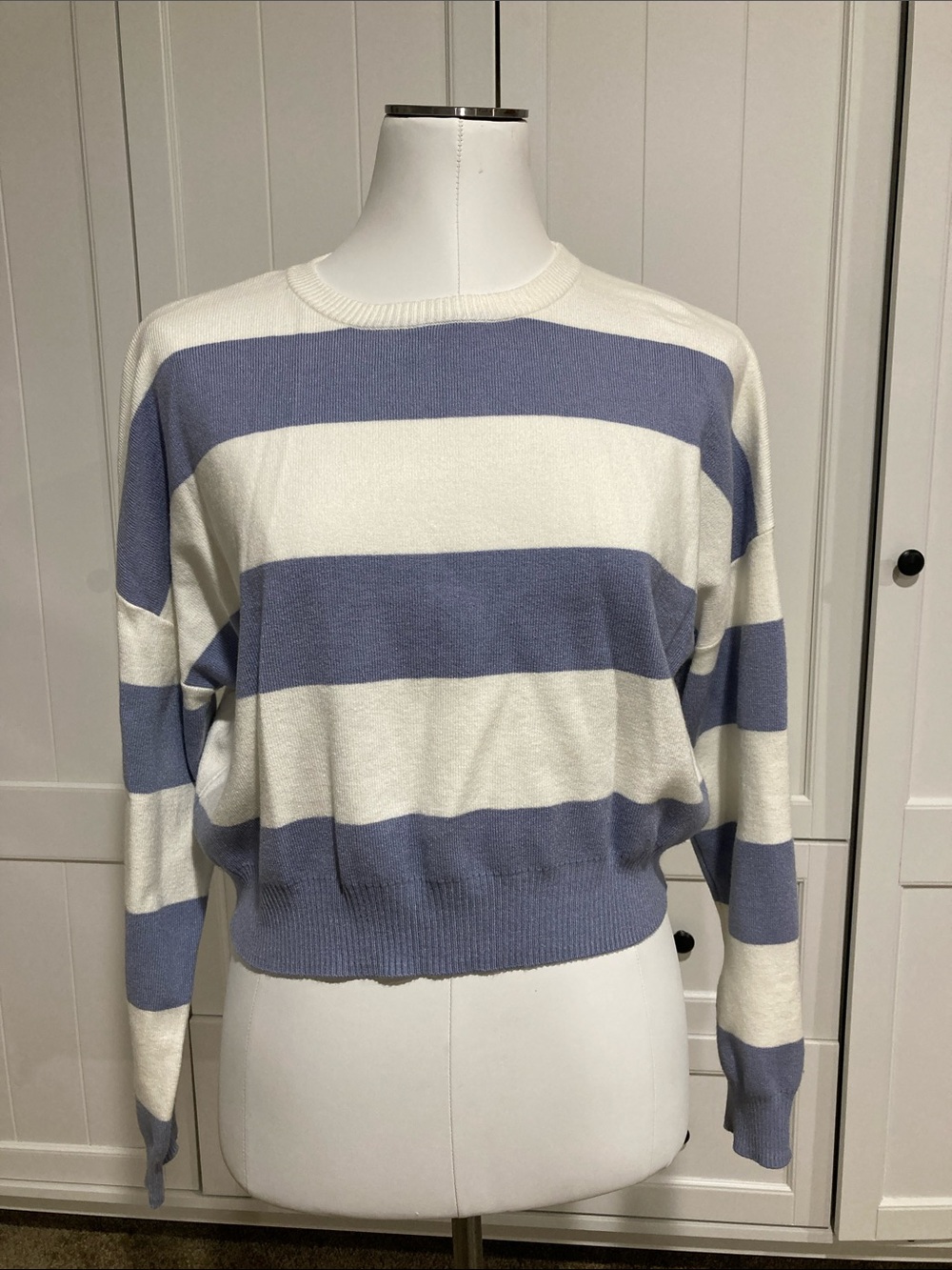 Women’s sweater large